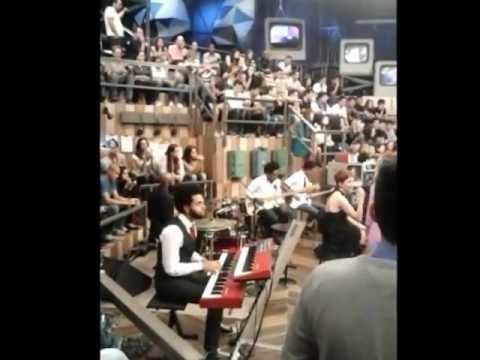 Marcelo D2 rimando com Sorry Drummer, Filiph Neo, Herbert Medeiros e Lucio Israel