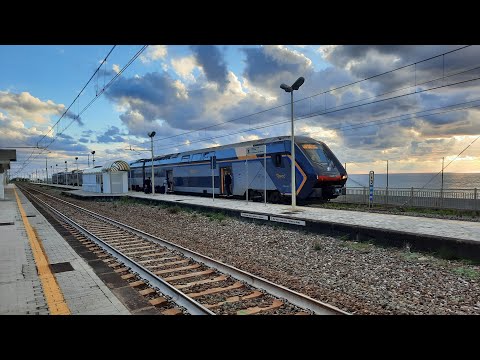 TRENI IN TRANSITO A BELVEDERE 