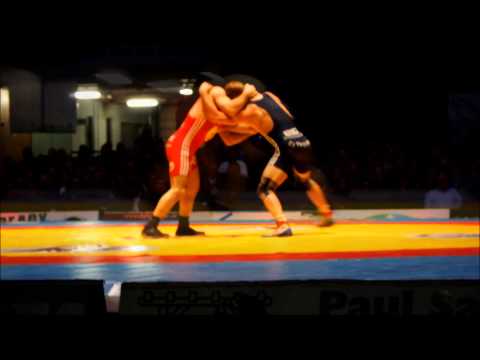 Ghenadie Tulbea gewinnt seinen Kampf