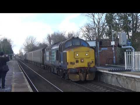 37425 'Concrete Bob' & 37423 'Spirit of the Lakes' both thrashes hard out of Cantley