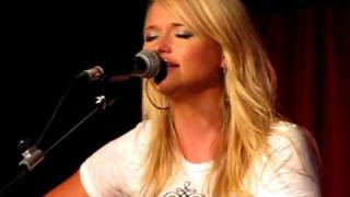 Miranda Lambert "Dead Flowers"