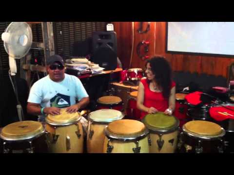 Richie Flores con Carolina Cohen en Argentina.