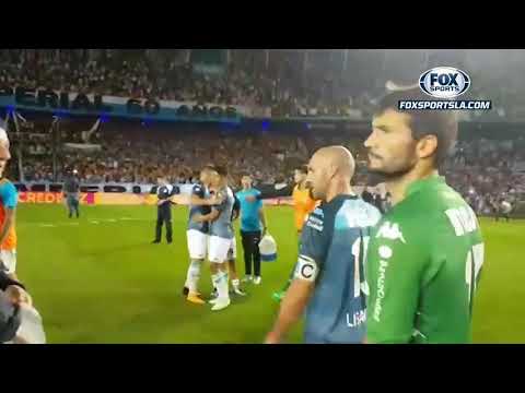 La ovación a Lisandro López