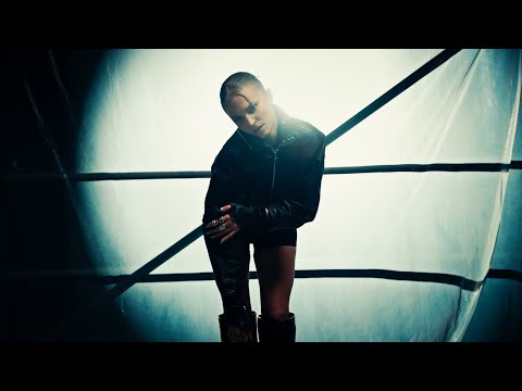 bae - Bílo (Official Music Video)