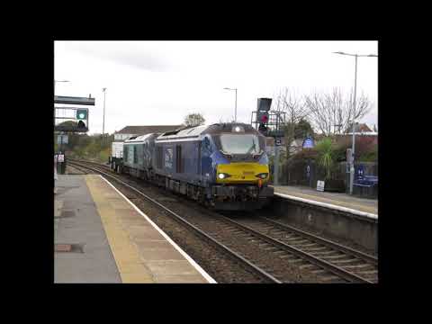 68 006 "Daring" and 68 001 "Evolution"  on a Nuclear Flask train through Seaham, 30/10/20