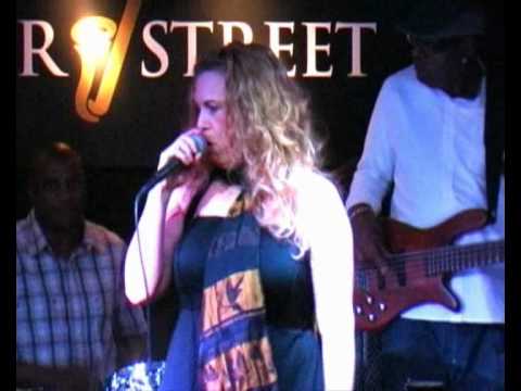 Dover Street Sessions feat. Emanuella Panizzo