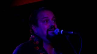 Raul Malo - &#39;Dream River&#39; - Live at Club Academy Manchester 27/07/2011