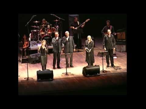 HIERBA DEL CAMPO, VÍCTOR MANUEL y AMANCIO PRADA  A coger el trébole