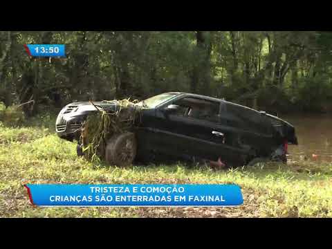 Irmãos mortos após acidente em Faxinal são sepultados
