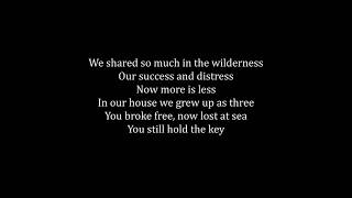 Tellef Raabe &amp; Sigrid - Sister (Lyrics Video)