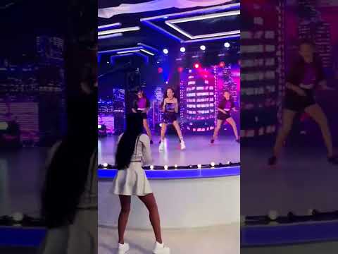 Julia Sandu. Mirela Colesnic ( PicăturiMuzicale) - Levitating (Dua Lipa)