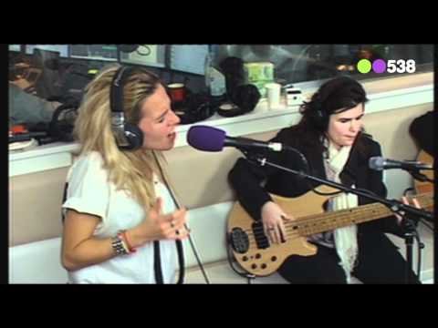 Radio 538: Krystl - Let It Be (Live bij Evers Staat Op)