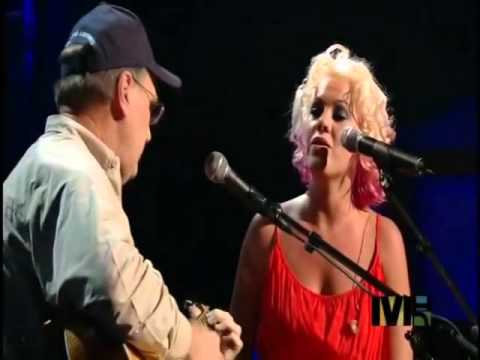 Videoclip de I Have Seen the Rain (feat. James T. Moore) — P!nk
