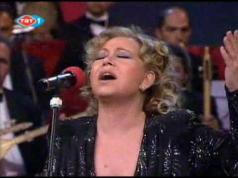 Bedia Akartürk Çubuk Beli