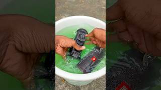 Download lagu JBL extreme water test mp3