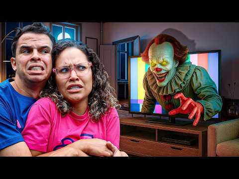 WE WATCHED A HORROR MOVIE AT 3 AM AND BIZARRE THINGS HAPPENED! - VERY SCARED