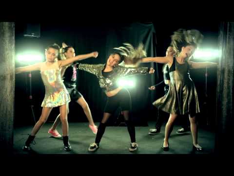 download lagu mp3 mp4 Happy Flow, download lagu Happy Flow gratis, unduh video klip Happy Flow