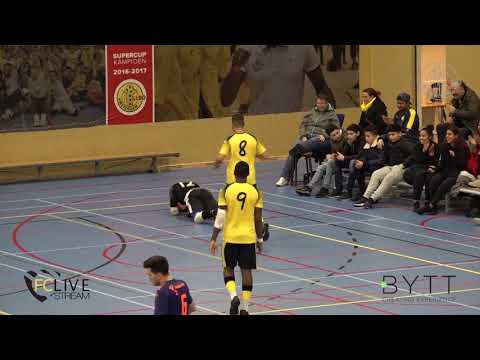 Doelman Marcel Ons trefzeker namens ASV Lebo