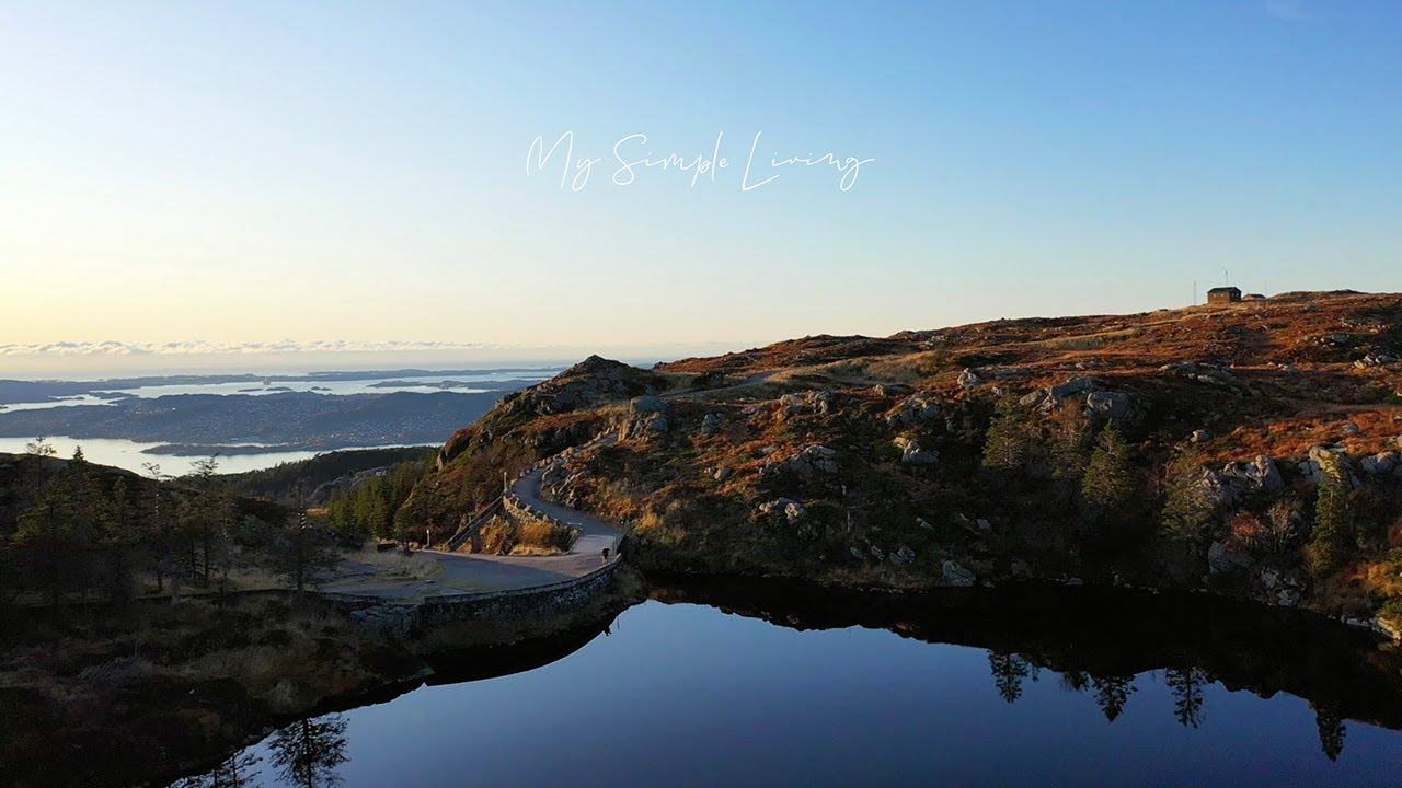 Discover the sky-high panoramas of Rundemanen.