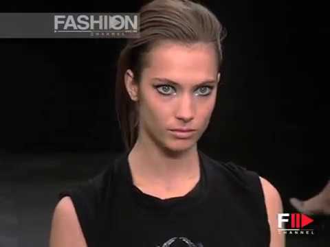"Jil Sander" Autumn Winter 2003 2004 Milan 3 of 3 Pret a Porter Woman by FashionChannel