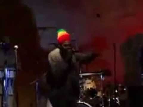 Baggawire (Live performance by Ijah Menelik)