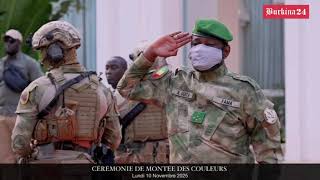 Montée des couleurs nationales avec le Général d'armée, Assimi Goïta