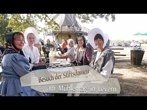 Besuch der Stiftsdamen am Mühlentag in Levern