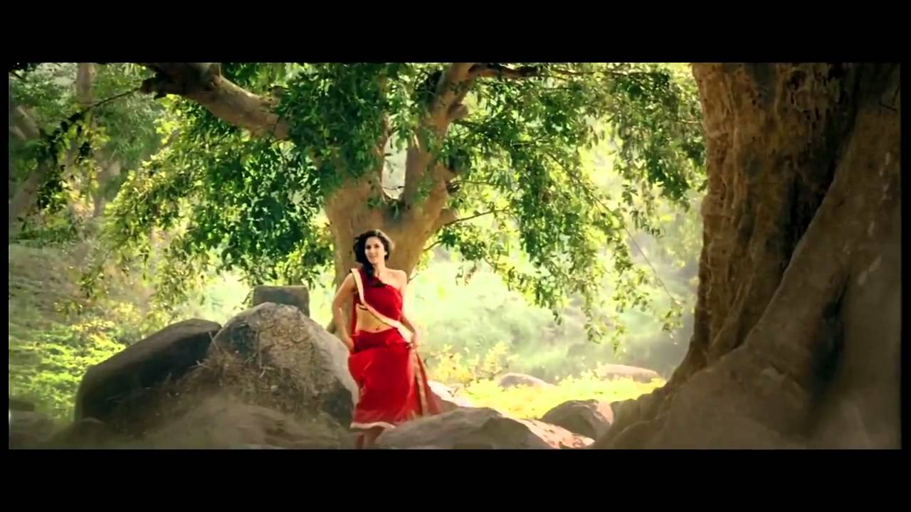 Ras Ki Holi Lyrics  | Mango Slice – TV Commercial | Ketrina Kaif