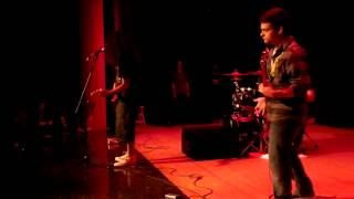 Avenues and Alleyways-Can't Stop (RHCP cover) [Live@SSH Battle of the Bands]
