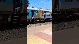 Download lagu bankura district onda station 🚉 at Ruposhi bangla express cross mp3