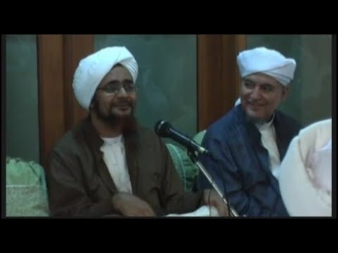 Moment Habib Umar bin Hafidz menikmati lantunan qosidah #habibumarbinhafidz  #habibumarbinhafid