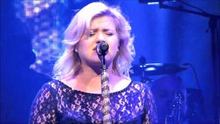 Kelly Clarkson - I Never Loved A Man (The Way I Love You) ( 9-13-13 Tampa, FL Honda Civic Tour )