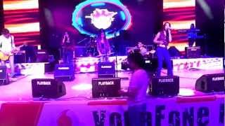 Le Vent D&#39;Orient, St. Michel Lisesi Grubu, She Said