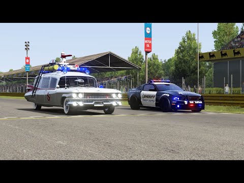 Ghostbusters Ecto-1 vs Ford Mustang Boss 302 Police at Monza Full Course
