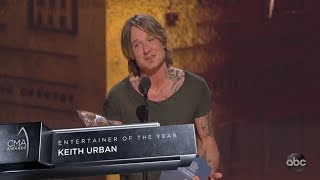 2018 CMA Awards - Keith Urban - Entertainer of The Year