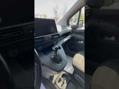 фото opel combo e 0