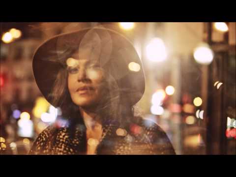 Viktor Lazlo "Promised land" LIVE + interview