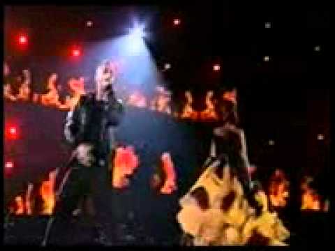 Love the Way You Lie  Rihanna  Eminem Dr  Dre Perform at Grammy Awards