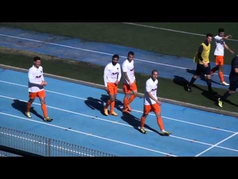 Stagione 2015/2016 | PCS REVIEW - L'Unipomezia Virtus sotto la tribuna dopo la vittoria