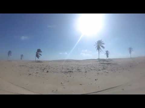 Praia de Capim Açú, Paraipaba, Ceará,  Brasil.