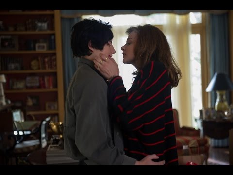 クロエ演じる艶やかな小悪魔が魅力的。映画『ダーク・プレイス』予告編。