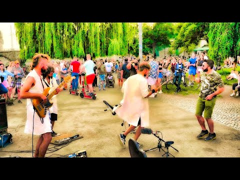 DR. PHIL HARMONIC "Hey" - Fantastic Street Music at James-Simon-Park Berlin