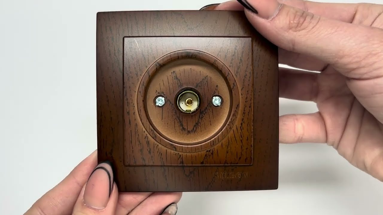 Розетка концевая телевизионная NILSON Touran орех 24271029