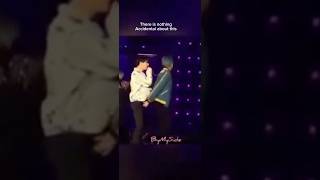 That time Taehyung purposefully touched Jungkook’s crotch mid performance #taekook