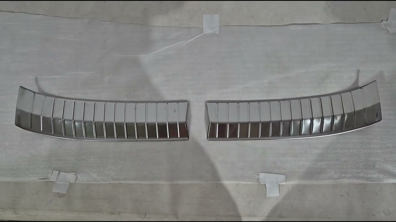 Накладка на задний бампер из нержавеющей стали Carmos (матовая) Video 1