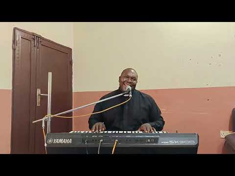 Igbo hymns medley by Rev'd Chukwukadibia Obi (Ocean Biggy)