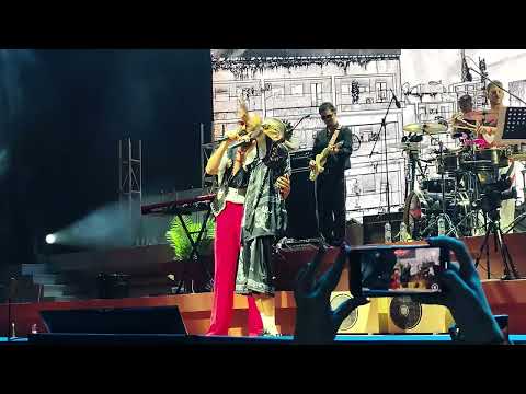 La Delio Valdez FT Abel Pintos - Pedazo De Papel (Movistar Arena)