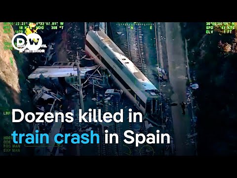Spanish transportation minister calls train crash 'extremely weird': What happened? | DW News