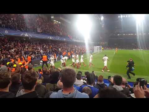 AS Roma players celebrating wonder goal by Edin Dzeko vs. Chelsea at Stamford Bridge in Champions