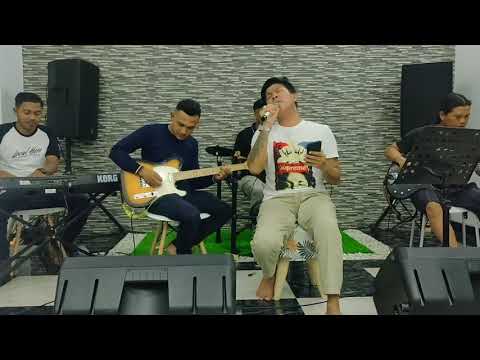 andika kangen band ( cover cinta tak harus memiliki st 12)